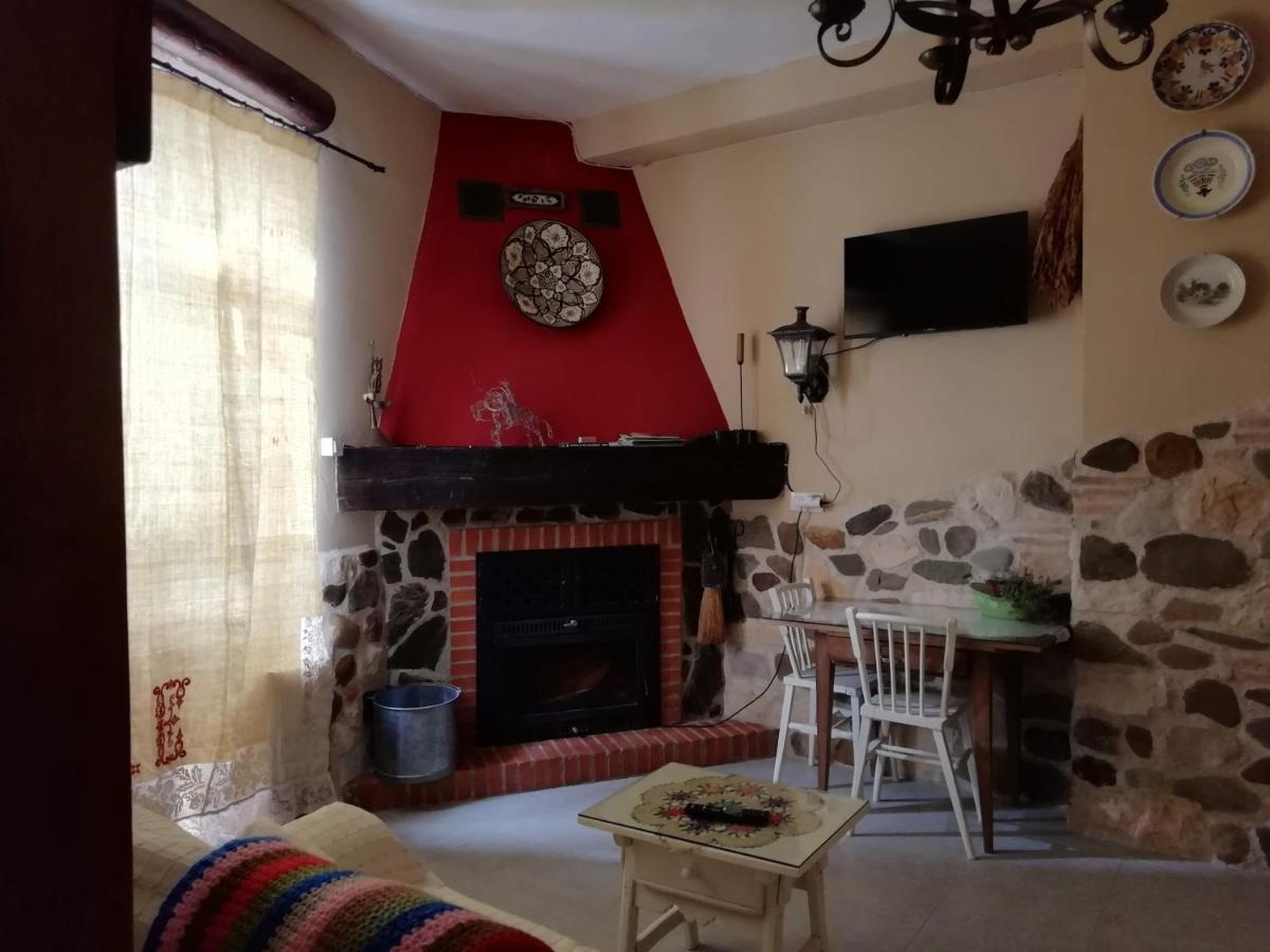 Casa Rural Abuela Maxi Ríolobos Esterno foto