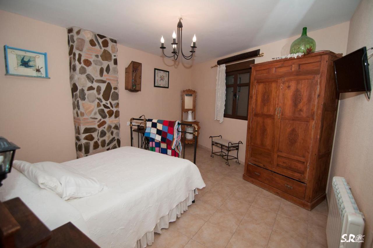 Casa Rural Abuela Maxi Ríolobos Esterno foto